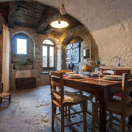 Сasa de vacaciones Casa Del Mago Castelmezzano
